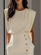 GENEVIEVE | MIDJURK MET GEVOERDE SCHOUWERS EN KNOOPDETAIL MET SPLIT