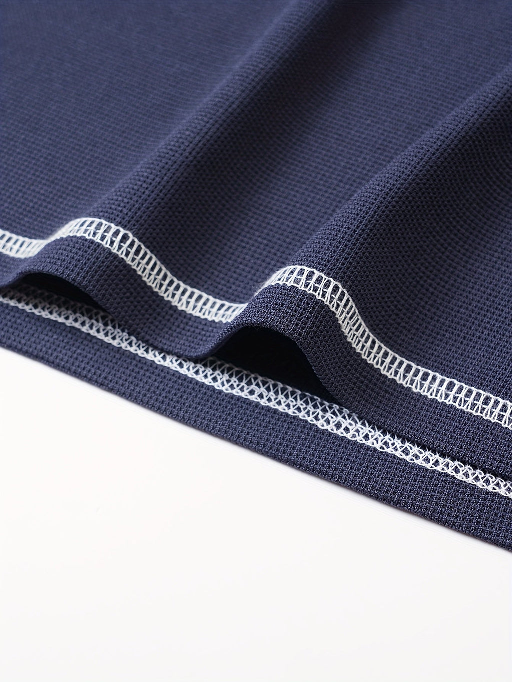 Maxwell | Getextureerde Knop-Hals T-shirt
