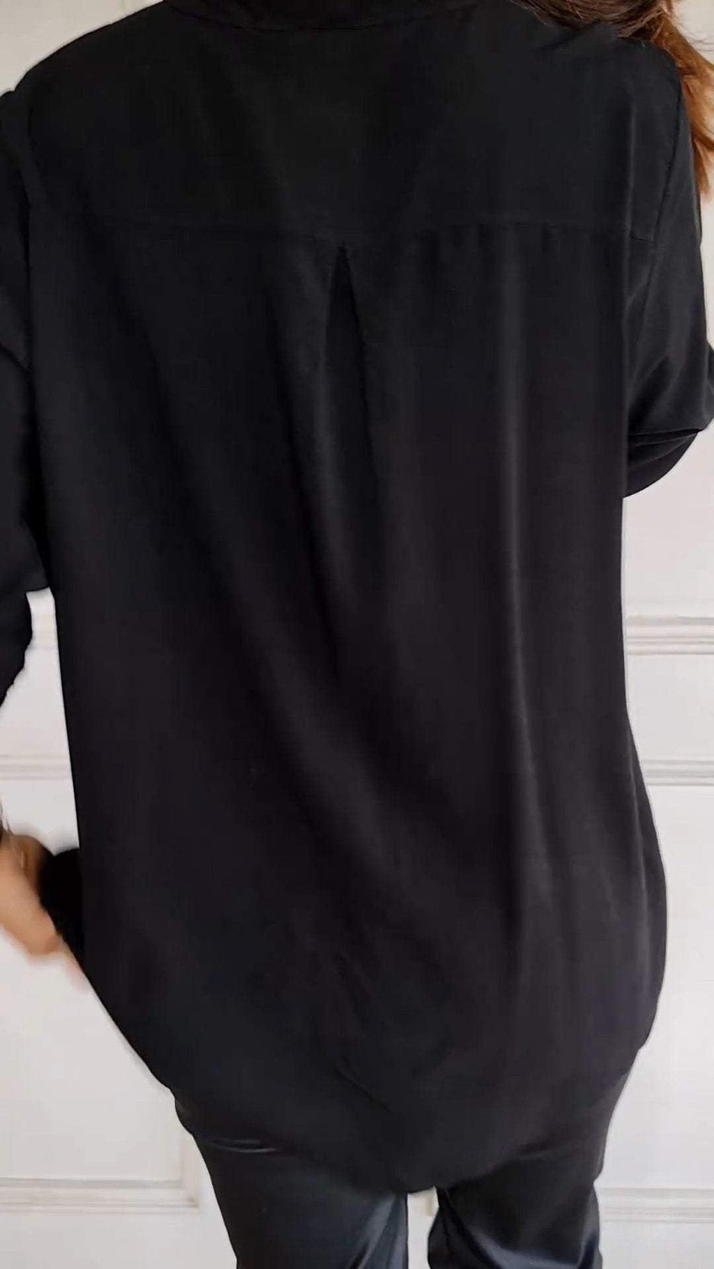 VERITY | SHIRT MET PAILLETTENAFWERKING EN KNOPEN