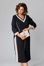 Alexa™ Elegante V-hals jurk