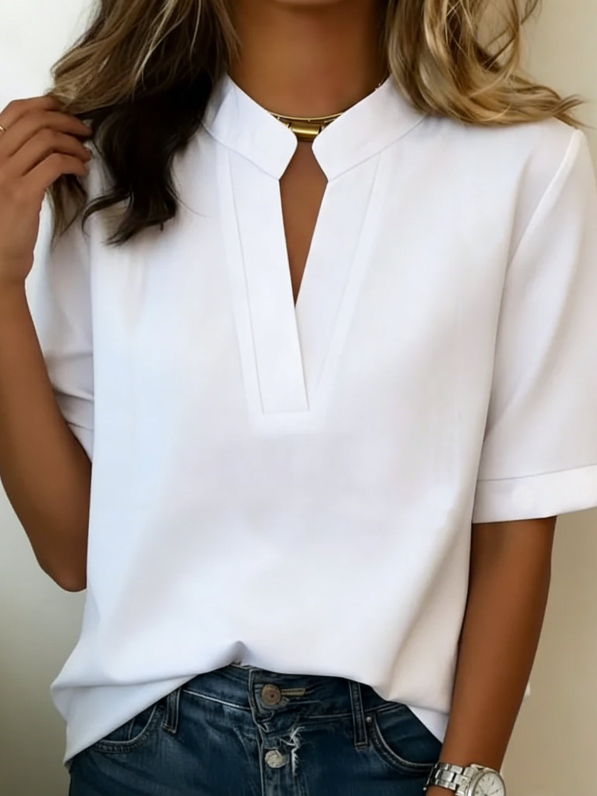 LAURA | CHIC V-HALS BLOUSE