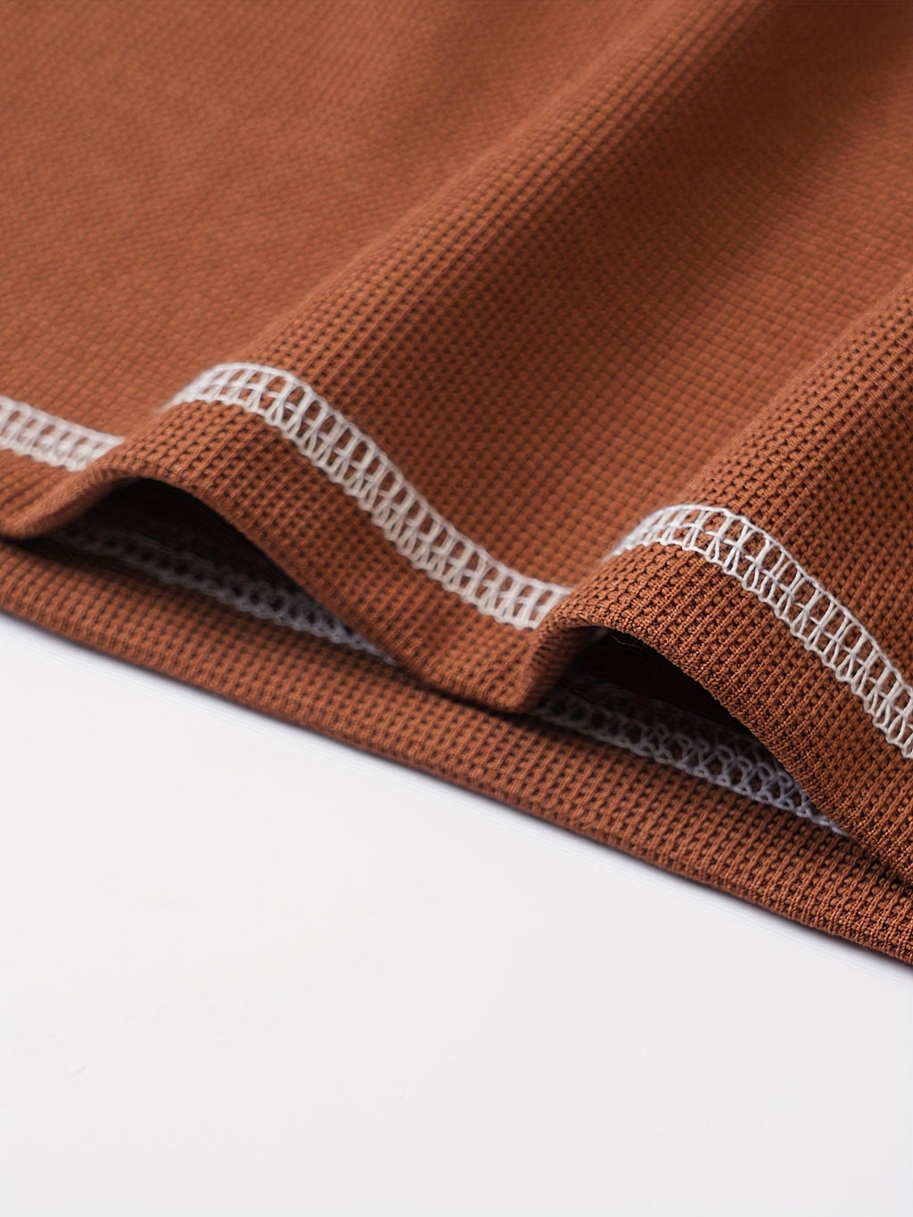 Maxwell | Getextureerde Knop-Hals T-shirt