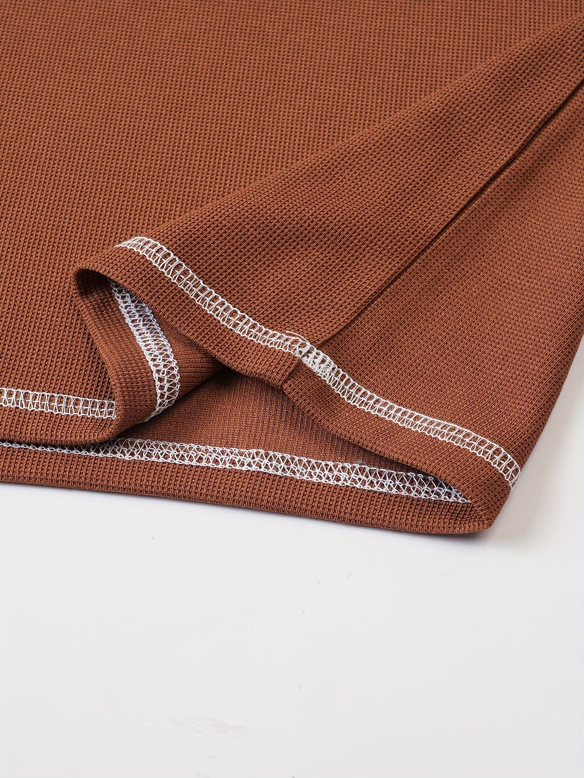 Maxwell | Getextureerde Knop-Hals T-shirt