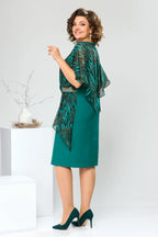 LEONORA | GEPRINTE CAPE OVERLAY GESCHOREN MIDI JURK