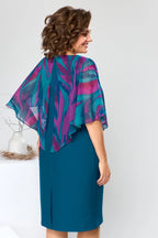 LEONORA | GEPRINTE CAPE OVERLAY GESCHOREN MIDI JURK