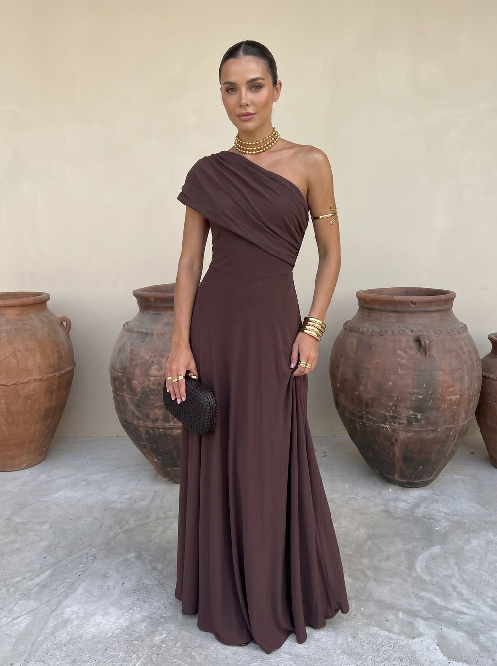 VICTORIA | OFF-SHOULDER PLEATED MAXI JURK