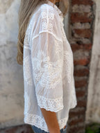 MARGOT | WITTE KANT GEBOUDE KNOPBLUSE