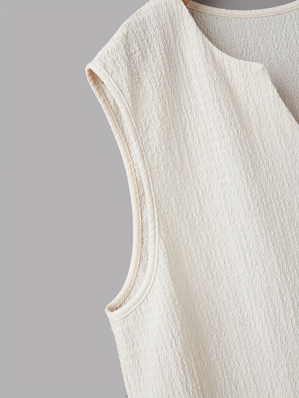 Damon | Ontspannen Split-Neck Tanktop
