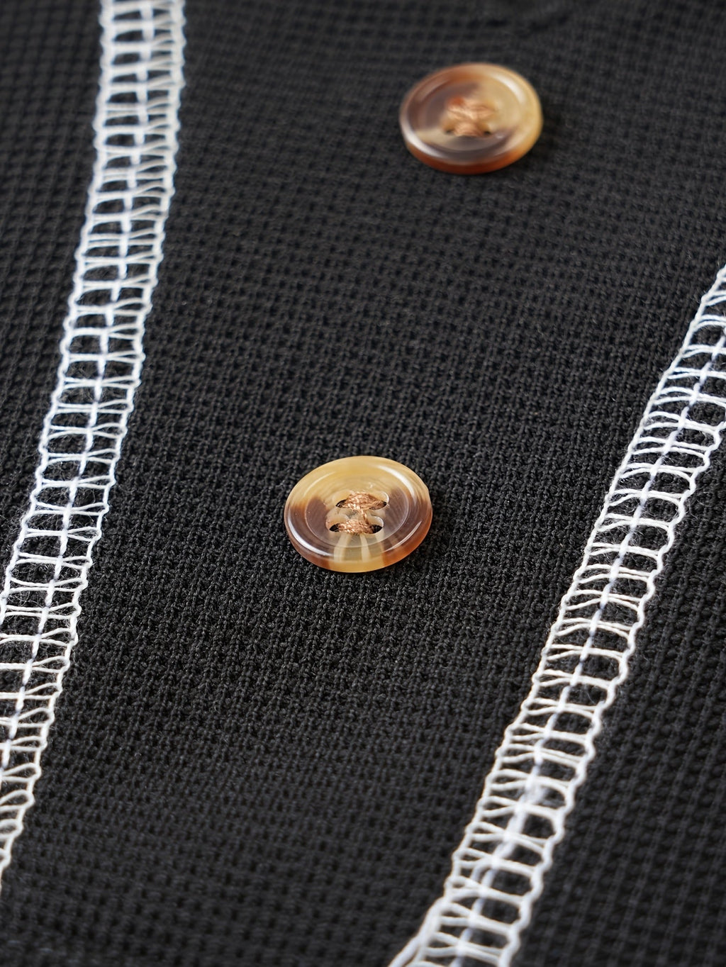 Maxwell | Getextureerde Knop-Hals T-shirt