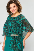 LEONORA | GEPRINTE CAPE OVERLAY GESCHOREN MIDI JURK