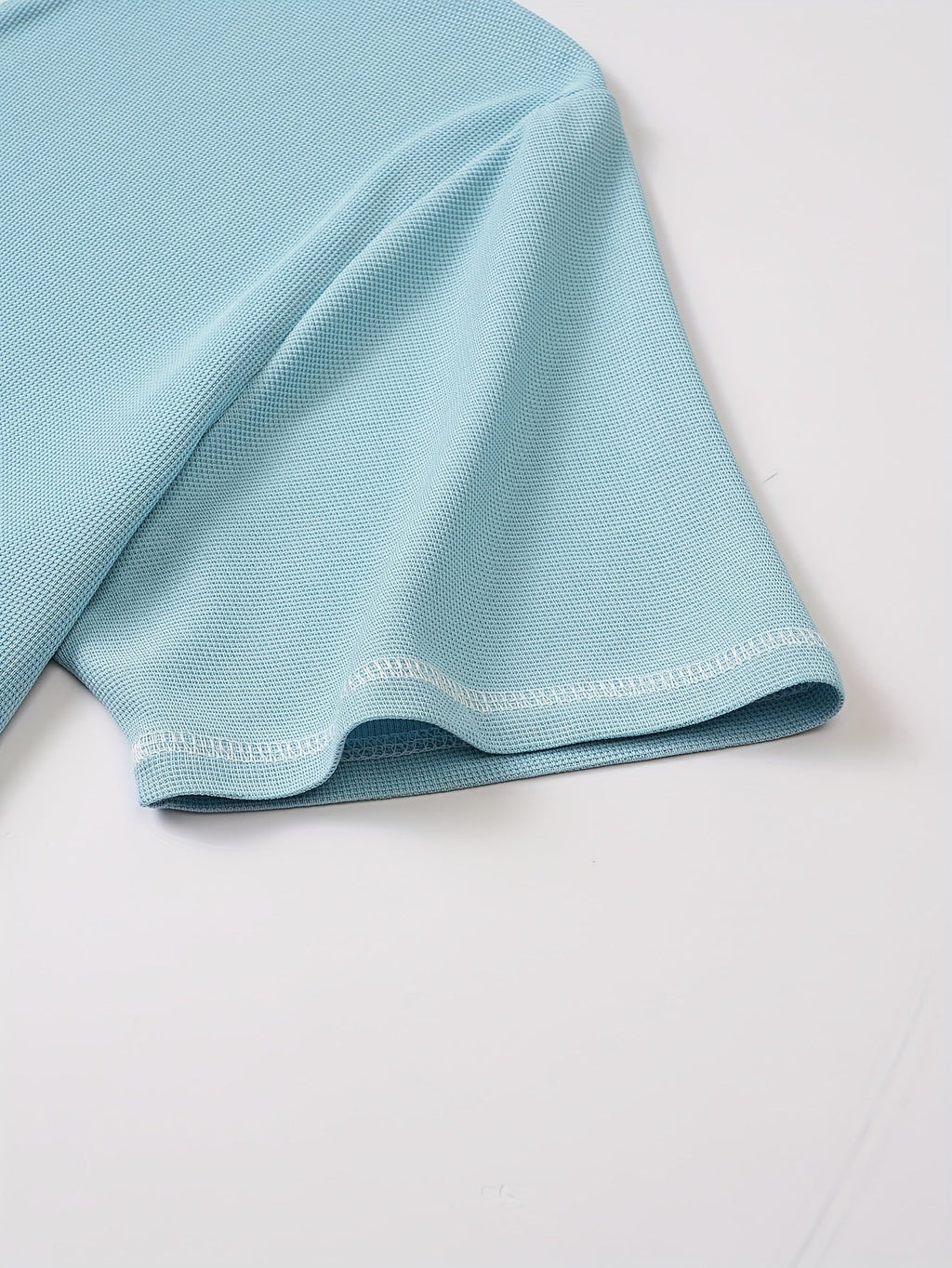 Maxwell | Getextureerde Knop-Hals T-shirt