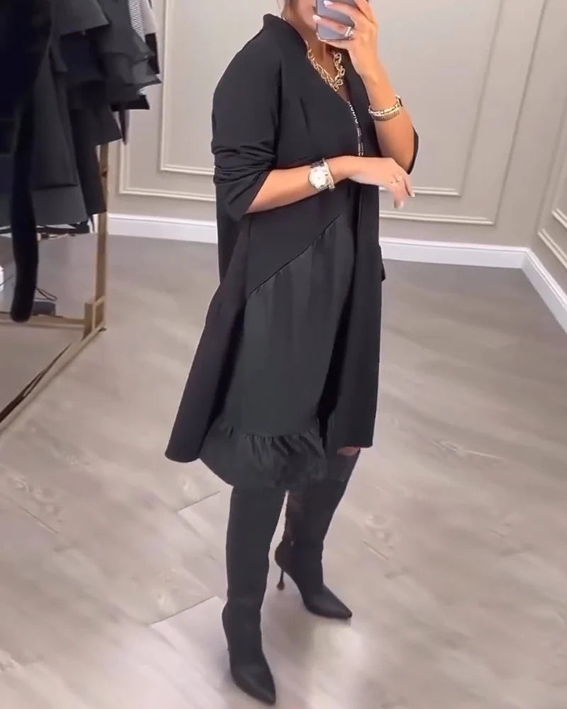 COLLEEN | ZIP-FRONT V-HALS SWING DRESS MET RUFFLE HEM