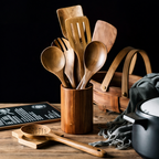 Traditionele Japanse houten keukengereiset