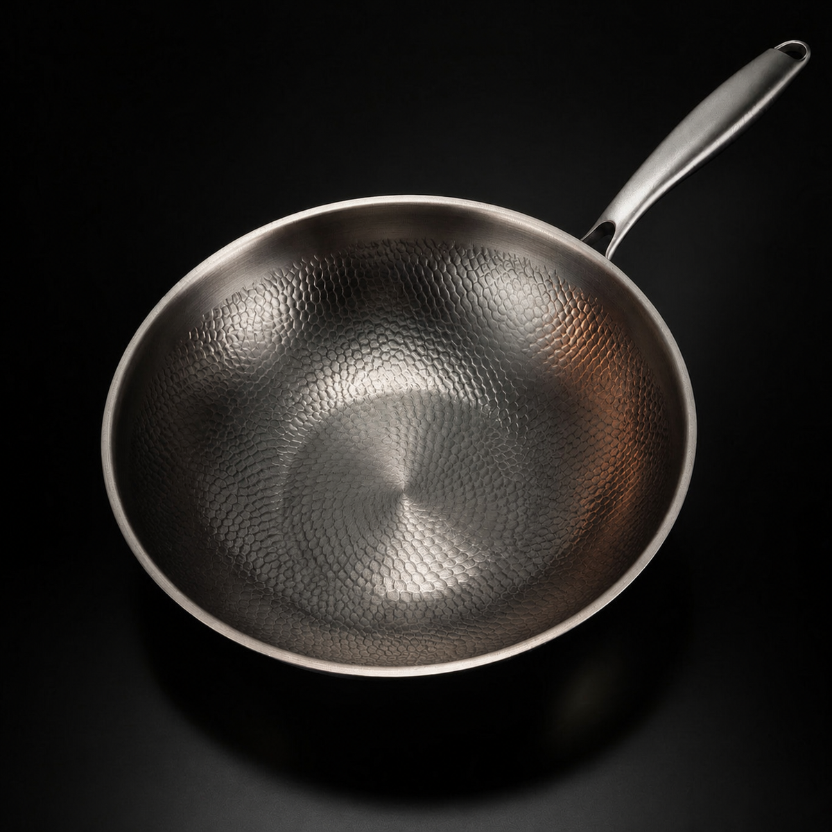 Gehamerde Titanium wokpan met vlakke bodem