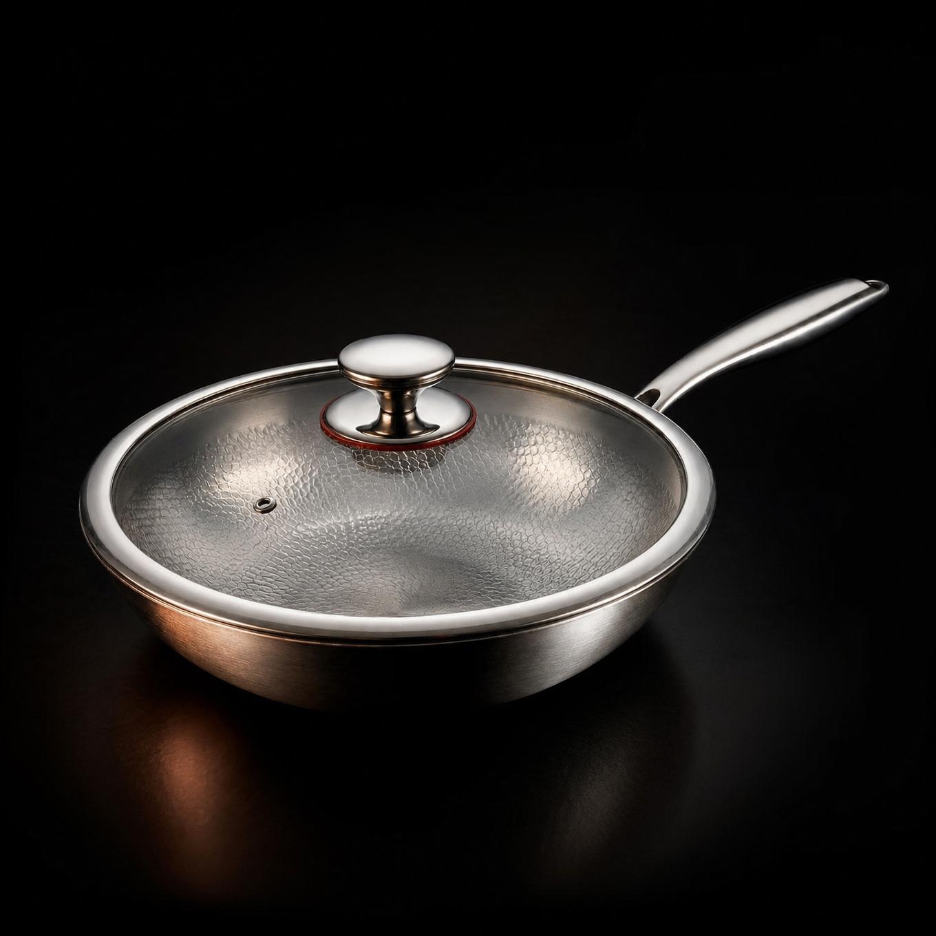 Gehamerde Titanium wokpan met vlakke bodem