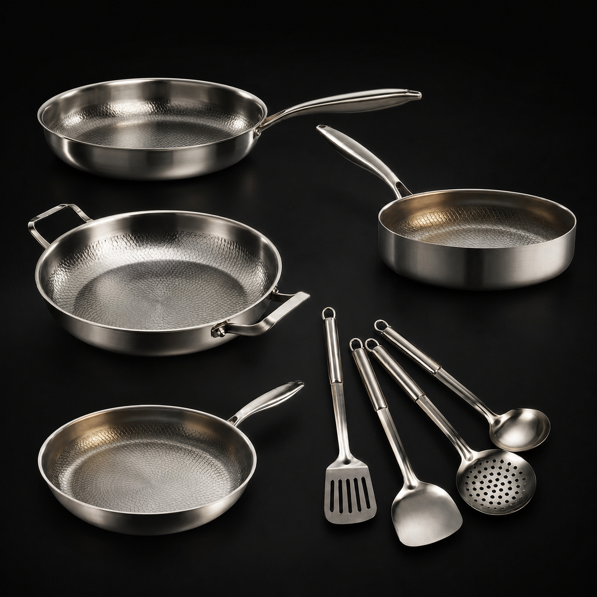 Gehamerde Titanium familieset: 4 pannen & keukengerei