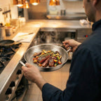 Gehamerde Titanium pan met twee Handgrepen